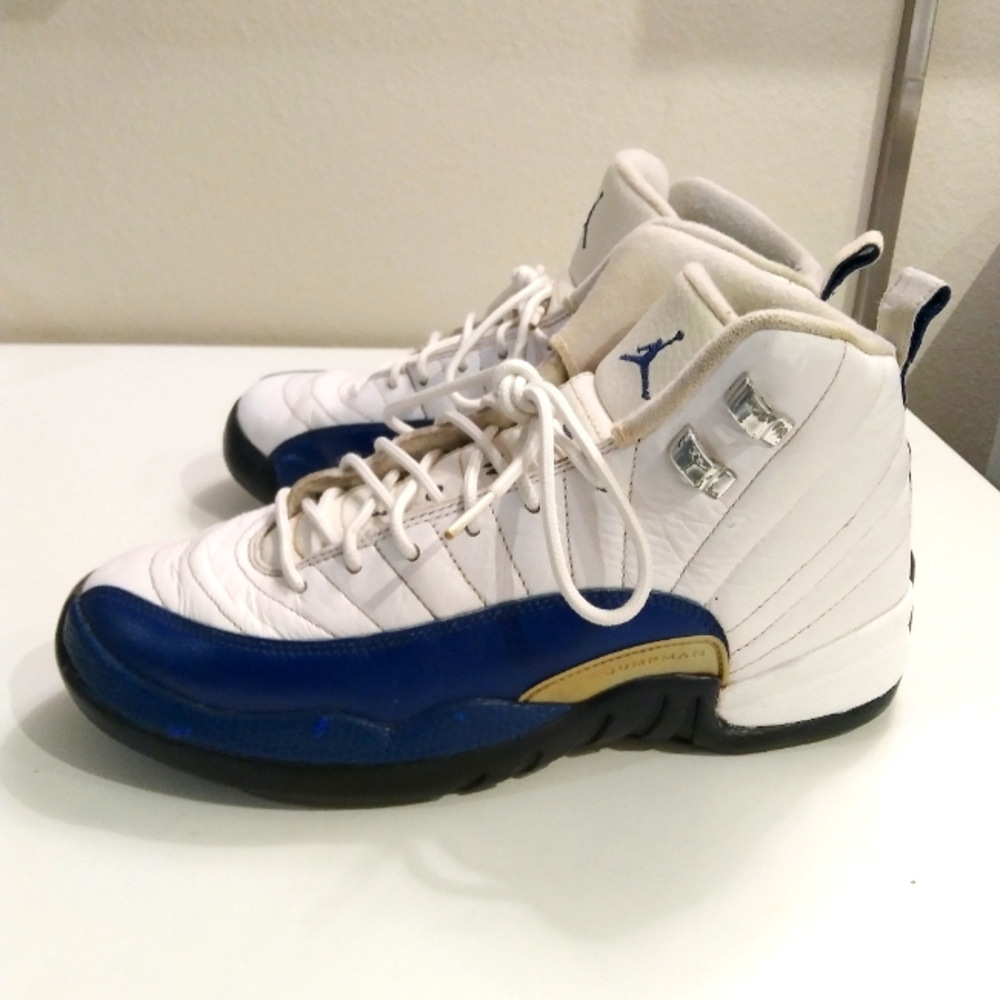 Air Jordan 12 'French Blue' Size 7Y